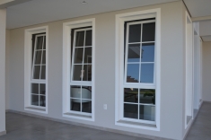 Janela Oscilo Batente