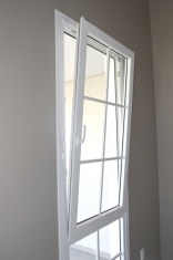 Janela Oscilo Batente